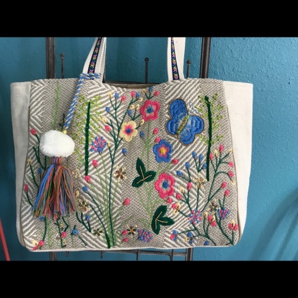 Handbags - NWOT Embroidered Tote Bag